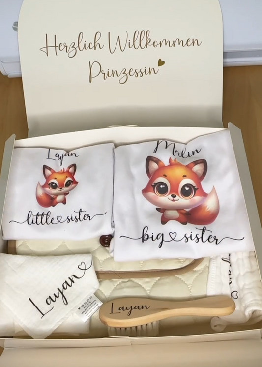 Festeggia la nascita di una nuova vita con amore &nbsp;con la nostra Box New Born personalizzata.

Su ogni prodotto verrà aggiunto il nome del bambino per un regalo unico e significativo che renderà il momento veramente speciale. Sorprendi i suoi genitori con questa scatola regalo unica e curata nei minimi dettagli. Fagli sapere che sono amato con questa meravigliosa scatola di sorprese.

La Box verrà anche personalizzata aggiungendo fuori il nome del bambino e all'interno una dedica.